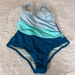 Cupshe Womens Plus Size 1X Blue Colorblock Ruched Halter One Piece Swimsuit NWT
